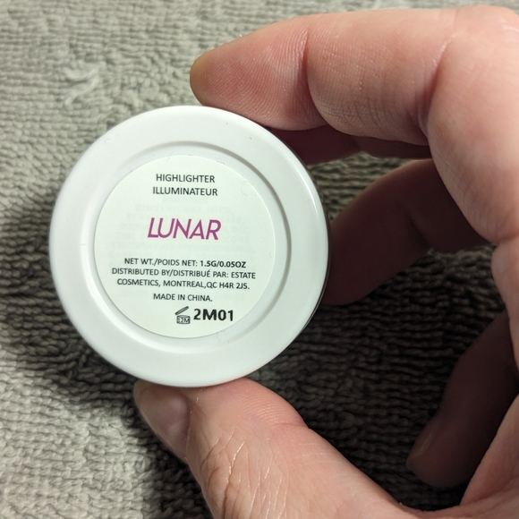 HIGHLIGHTER POWDER Estate in shade Lunar - Picture 3 of 3